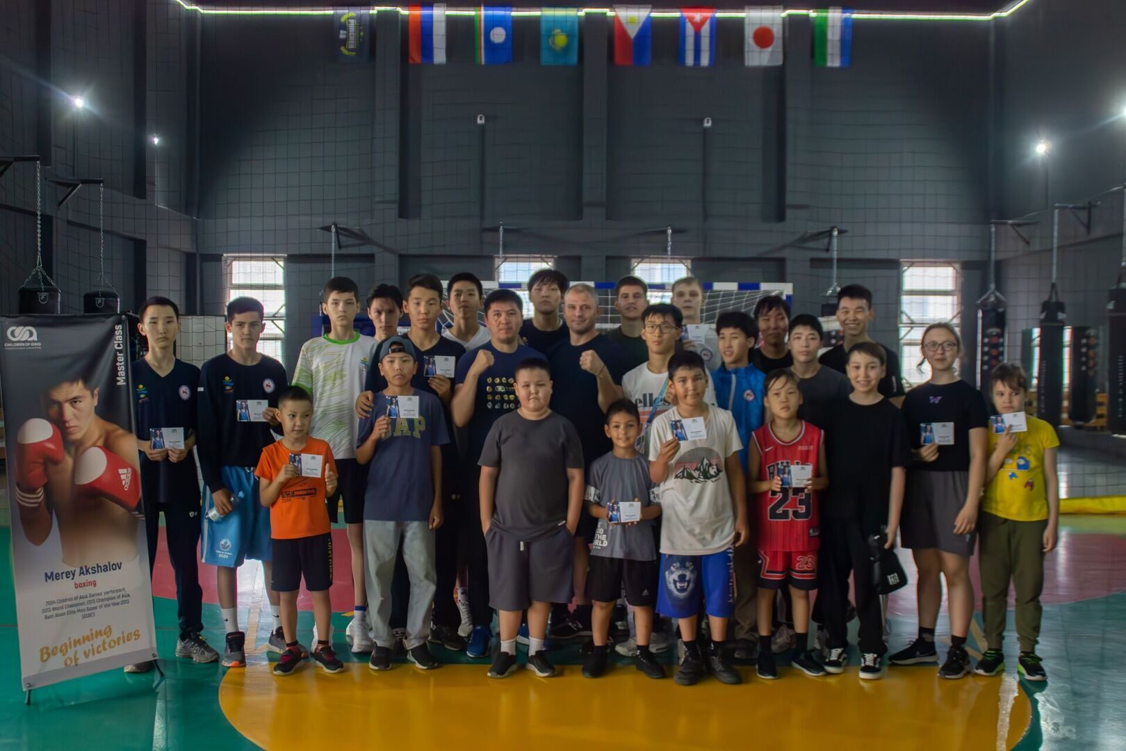 Мастер-класс для детей Якутска провёл чемпион мира по боксу Мерей Акшалов