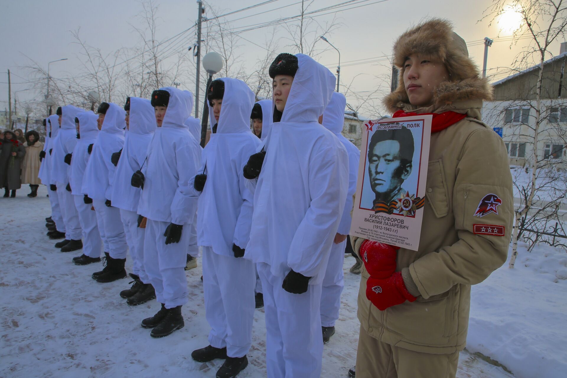 Депутаты приняли участие в митинге, посвященном подвигу воинов-якутян на озере Ильмень